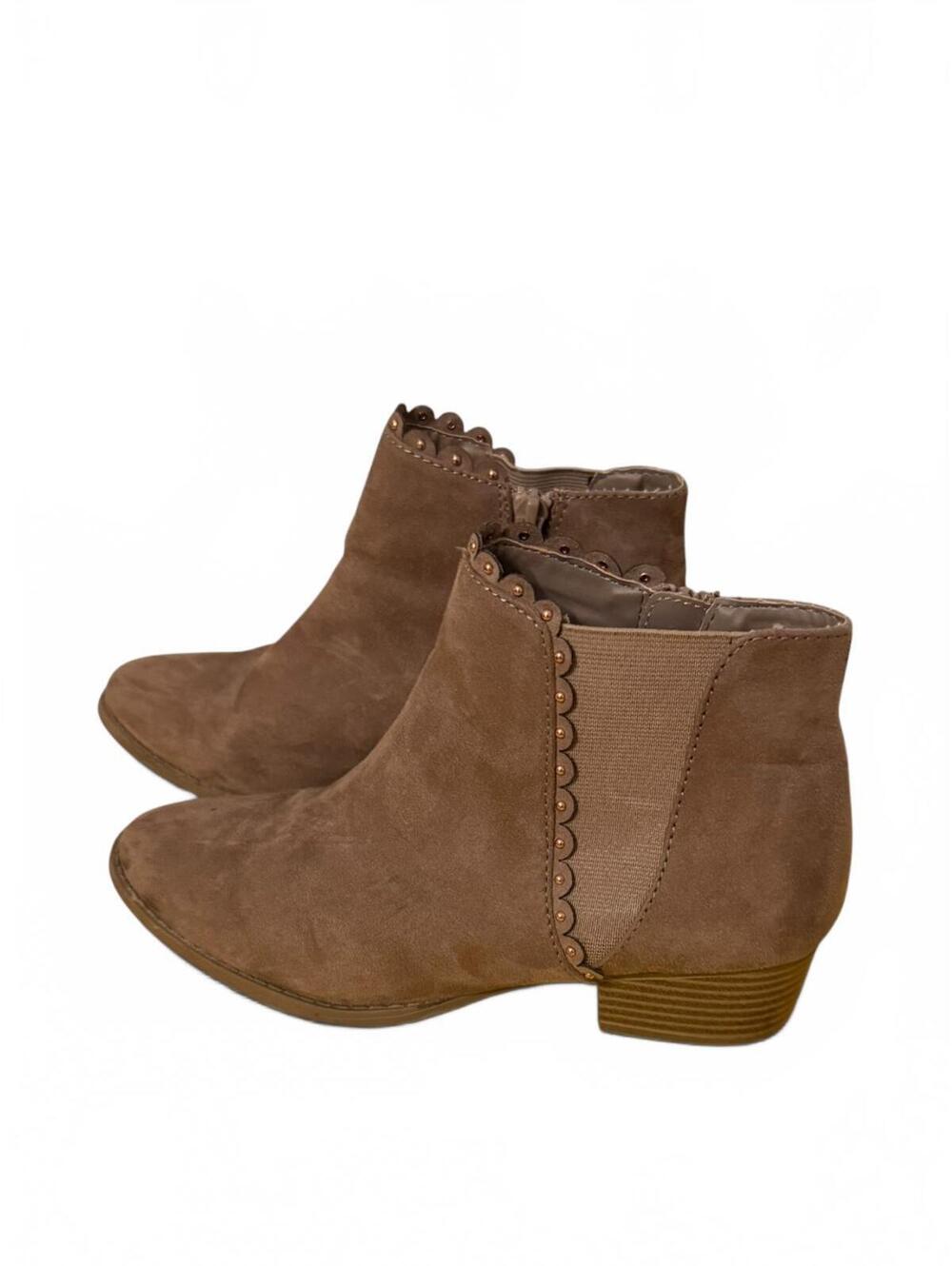 Lauren Conrad Women's Brown Suede Ankle Boots with Scalloped Edges Size 6